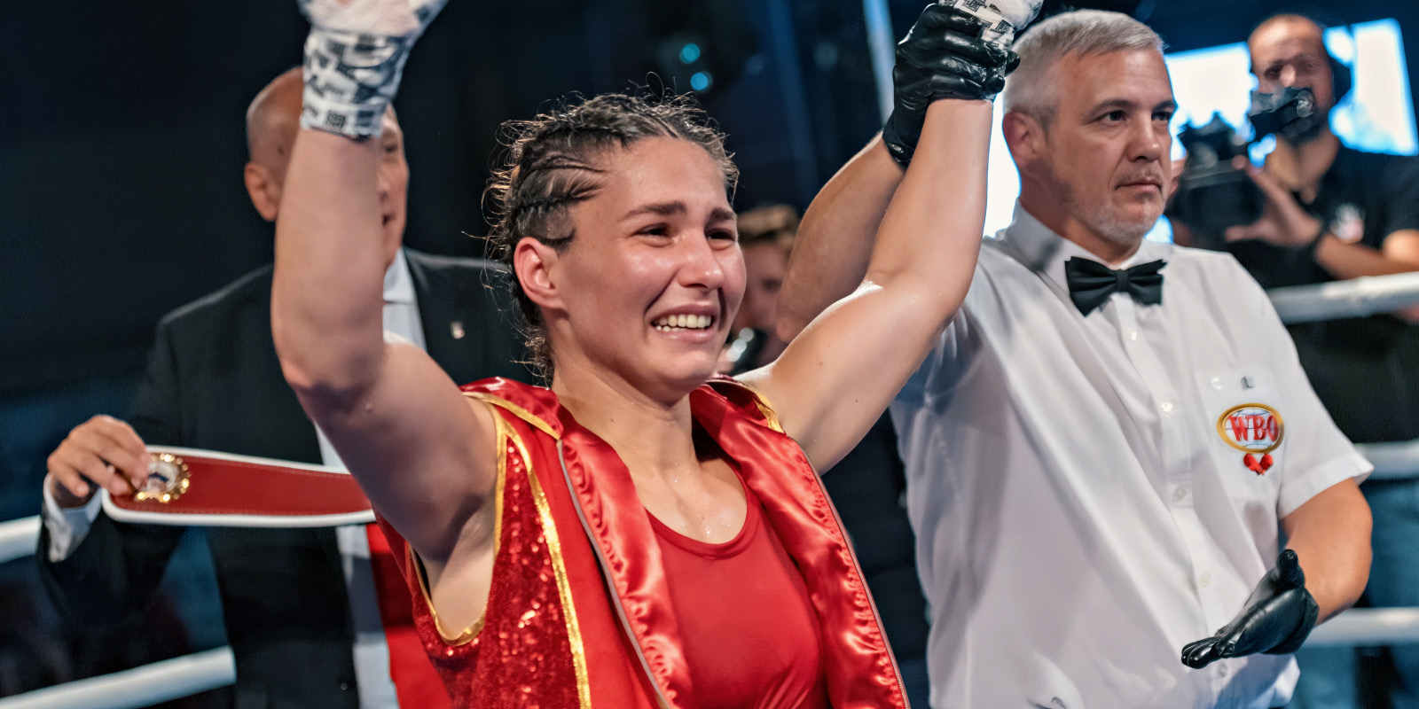 Flora Pili est déclarée champion WBO International.