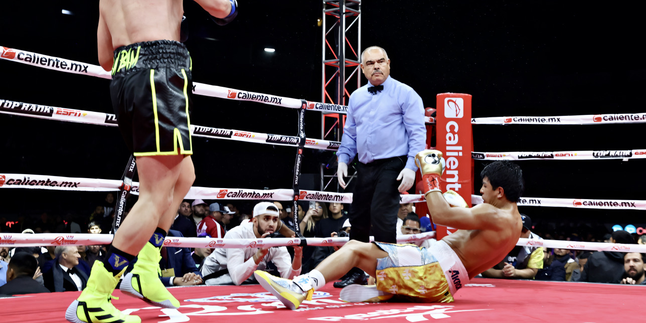 Jaime Munguia est au tapis face à Bruno Surace.